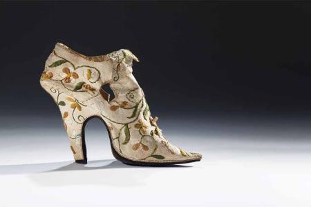 17th century Italian shoe. Source: Credit: Bata Shoe Museum, photo by Ron Wood