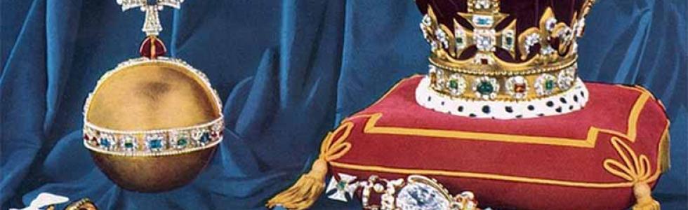 St Edward's Crown, and the sovereign's orb, scepters, and ring, in 1952. First color photograph ever published of the regalia. Source: Public domain