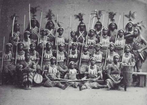 Group portrait of the so called 'Dahomey Amazons' visiting Europe in 1891. Tropenmuseum. Source: National Museum of World Cultures / CC BY-SA 3.0